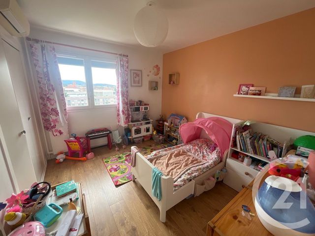 Appartement F5 à vendre - 5 pièces - 92.13 m2 - LA GARDE - 83 - PROVENCE-ALPES-COTE-D-AZUR - Century 21 Le Rocher