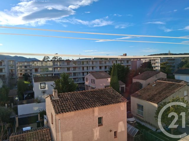 Appartement F3 à louer - 3 pièces - 53.4 m2 - AUBAGNE - 13 - PROVENCE-ALPES-COTE-D-AZUR - Century 21 Le Rocher