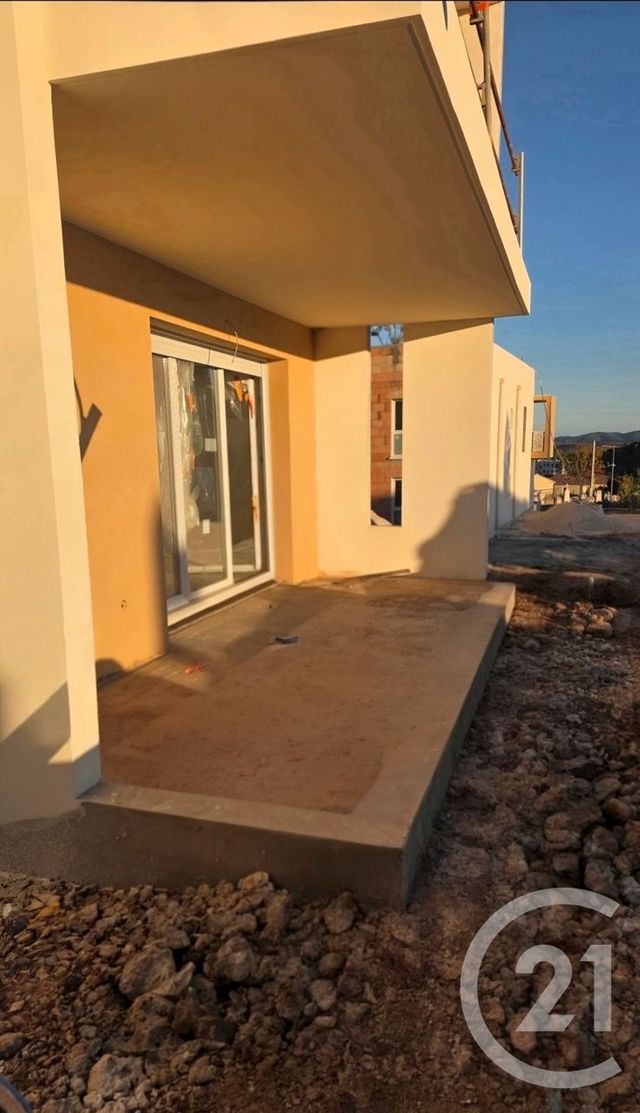 Appartement F3 à vendre - 3 pièces - 65.0 m2 - LA FARLEDE - 83 - PROVENCE-ALPES-COTE-D-AZUR - Century 21 Le Rocher