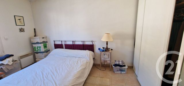 Appartement T2 à vendre - 2 pièces - 47.9 m2 - LA ROQUEBRUSSANNE - 83 - PROVENCE-ALPES-COTE-D-AZUR - Century 21 Le Rocher