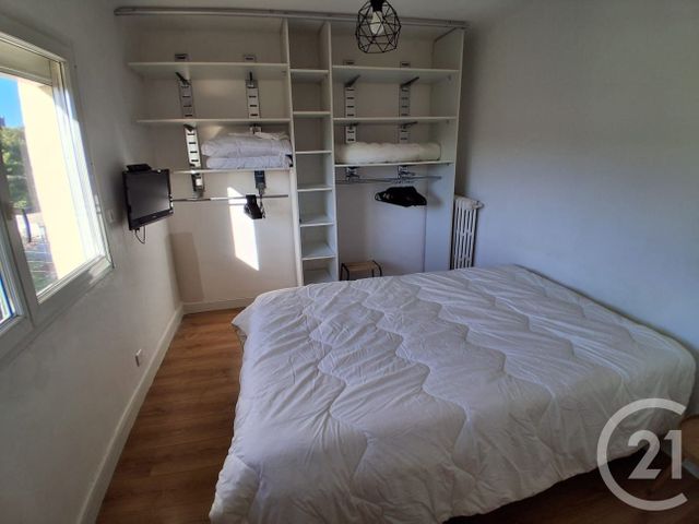 Appartement F4 à louer - 4 pièces - 72.39 m2 - LA GARDE - 83 - PROVENCE-ALPES-COTE-D-AZUR - Century 21 Le Rocher