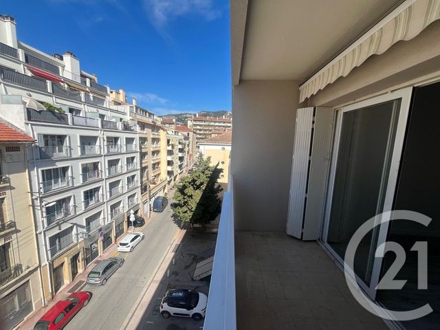 Appartement F2 à vendre - 2 pièces - 38.04 m2 - TOULON - 83 - PROVENCE-ALPES-COTE-D-AZUR - Century 21 Le Rocher
