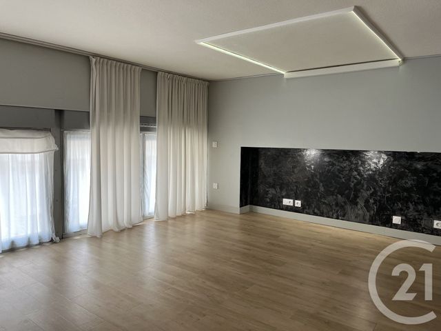 Appartement Duplex à louer - 2 pièces - 62.48 m2 - TOULON - 83 - PROVENCE-ALPES-COTE-D-AZUR - Century 21 Le Rocher