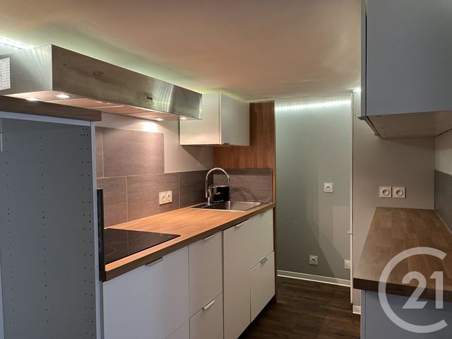 Appartement Duplex à louer - 2 pièces - 62.48 m2 - TOULON - 83 - PROVENCE-ALPES-COTE-D-AZUR - Century 21 Le Rocher