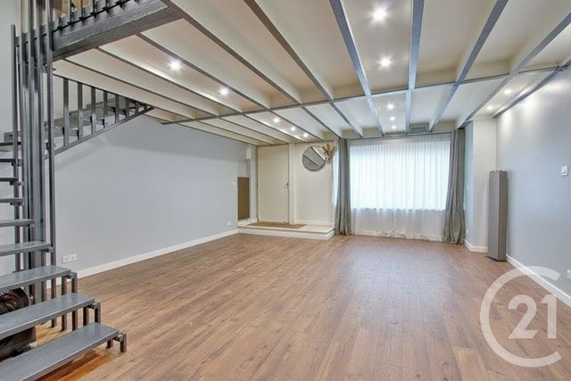 Appartement Duplex à louer - 2 pièces - 62.48 m2 - TOULON - 83 - PROVENCE-ALPES-COTE-D-AZUR - Century 21 Le Rocher