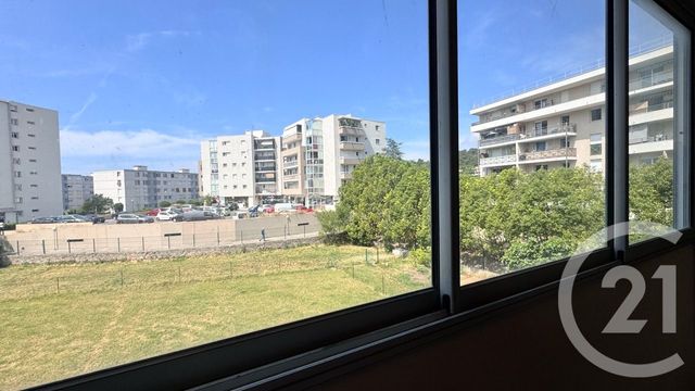Appartement T4 à vendre - 4 pièces - 67.0 m2 - LA GARDE - 83 - PROVENCE-ALPES-COTE-D-AZUR - Century 21 Le Rocher