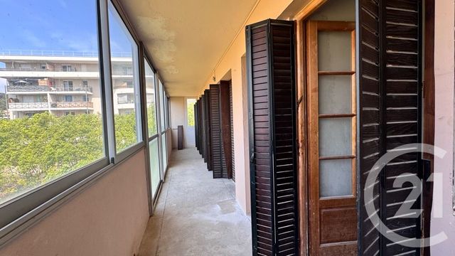 Appartement T4 à vendre - 4 pièces - 67.0 m2 - LA GARDE - 83 - PROVENCE-ALPES-COTE-D-AZUR - Century 21 Le Rocher