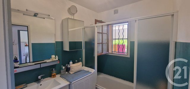 Appartement à vendre - 2 pièces - 35.4 m2 - LA GARDE - 83 - PROVENCE-ALPES-COTE-D-AZUR - Century 21 Le Rocher