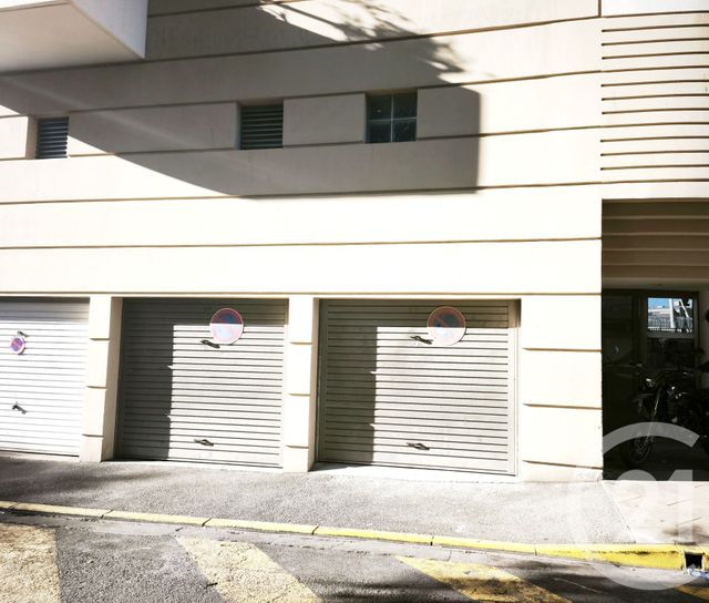 parking - TOULON - 83