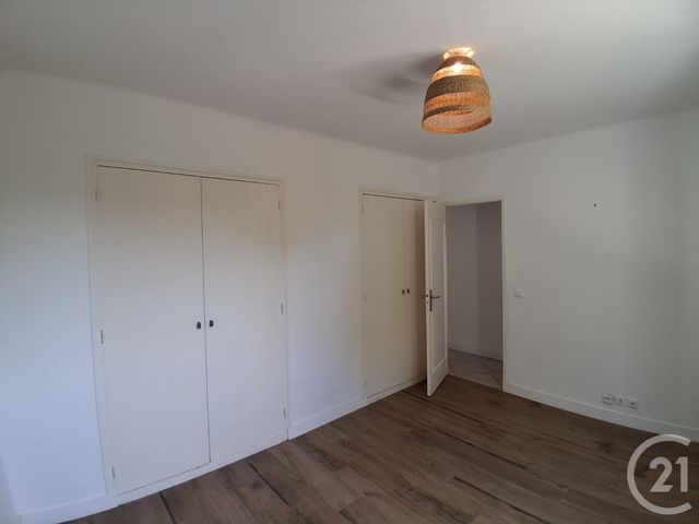 maison à louer - 8 pièces - 197.25 m2 - LA GARDE - 83 - PROVENCE-ALPES-COTE-D-AZUR - Century 21 Le Rocher