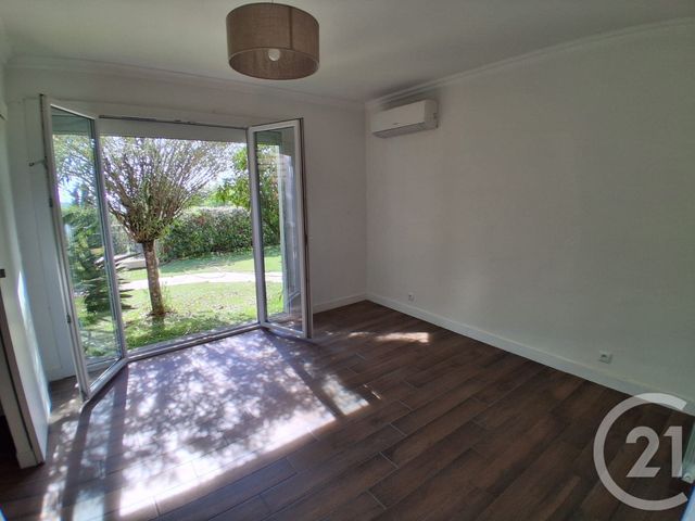 maison à louer - 8 pièces - 197.25 m2 - LA GARDE - 83 - PROVENCE-ALPES-COTE-D-AZUR - Century 21 Le Rocher