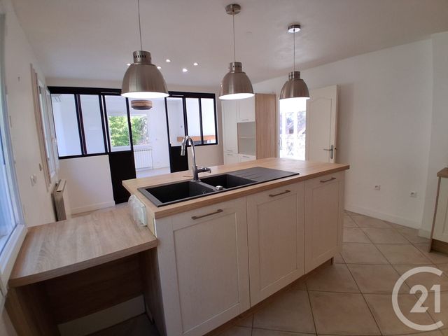 maison à louer - 8 pièces - 197.25 m2 - LA GARDE - 83 - PROVENCE-ALPES-COTE-D-AZUR - Century 21 Le Rocher