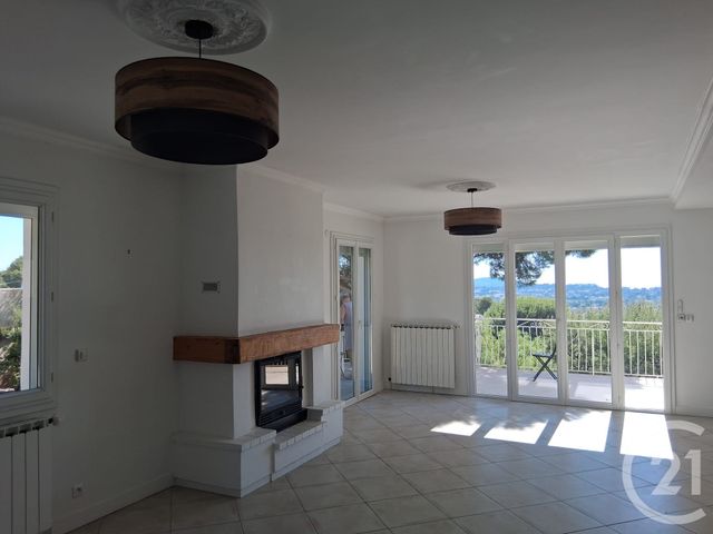 maison à louer - 8 pièces - 197.25 m2 - LA GARDE - 83 - PROVENCE-ALPES-COTE-D-AZUR - Century 21 Le Rocher
