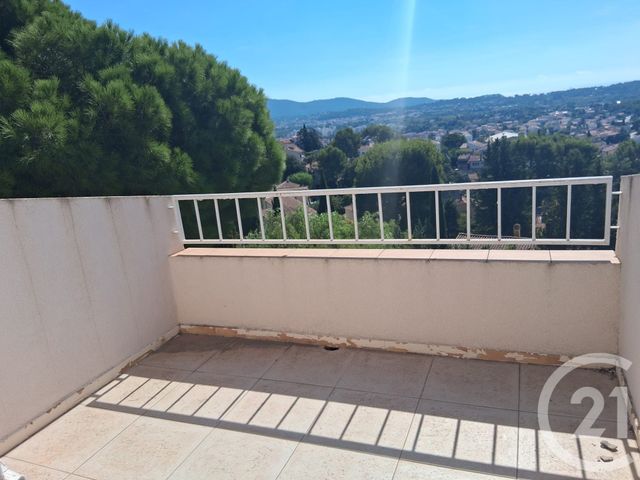 maison à louer - 8 pièces - 197.25 m2 - LA GARDE - 83 - PROVENCE-ALPES-COTE-D-AZUR - Century 21 Le Rocher