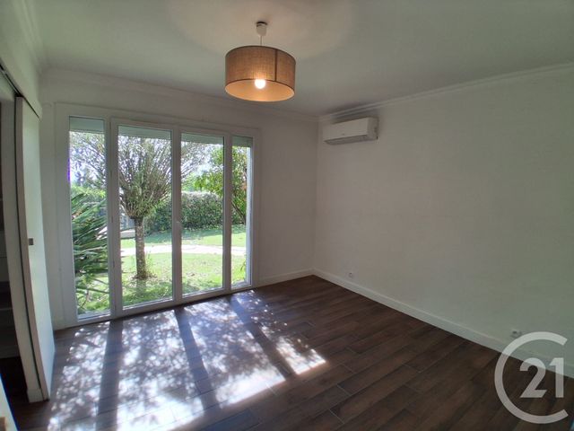 maison à louer - 8 pièces - 197.25 m2 - LA GARDE - 83 - PROVENCE-ALPES-COTE-D-AZUR - Century 21 Le Rocher