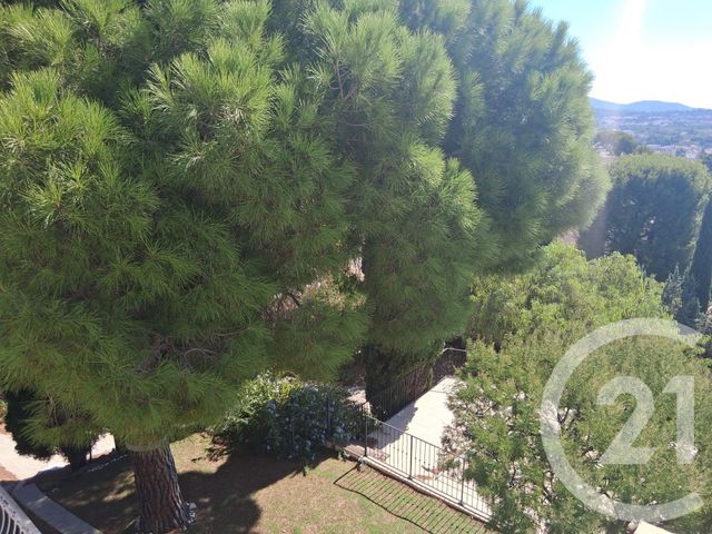 maison à louer - 8 pièces - 197.25 m2 - LA GARDE - 83 - PROVENCE-ALPES-COTE-D-AZUR - Century 21 Le Rocher
