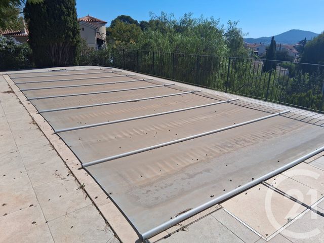 maison à louer - 8 pièces - 197.25 m2 - LA GARDE - 83 - PROVENCE-ALPES-COTE-D-AZUR - Century 21 Le Rocher