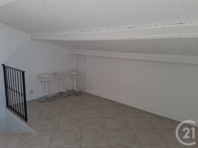 maison à louer - 8 pièces - 197.25 m2 - LA GARDE - 83 - PROVENCE-ALPES-COTE-D-AZUR - Century 21 Le Rocher