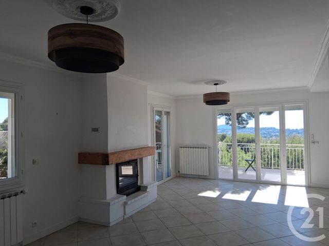 maison à louer - 8 pièces - 197.25 m2 - LA GARDE - 83 - PROVENCE-ALPES-COTE-D-AZUR - Century 21 Le Rocher