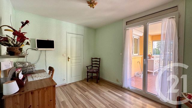 Appartement F5 à vendre - 5 pièces - 92.03 m2 - LA GARDE - 83 - PROVENCE-ALPES-COTE-D-AZUR - Century 21 Le Rocher