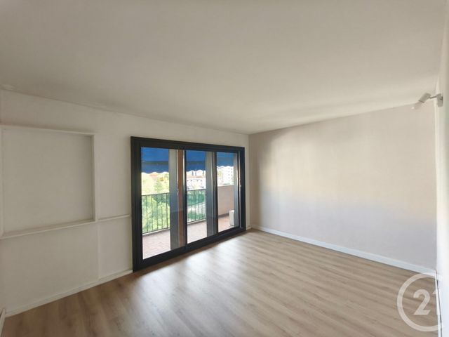Appartement T3 à louer - 4 pièces - 66.38 m2 - LA GARDE - 83 - PROVENCE-ALPES-COTE-D-AZUR - Century 21 Le Rocher