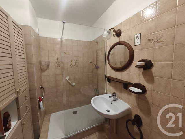 Appartement T3 à louer - 4 pièces - 66.38 m2 - LA GARDE - 83 - PROVENCE-ALPES-COTE-D-AZUR - Century 21 Le Rocher