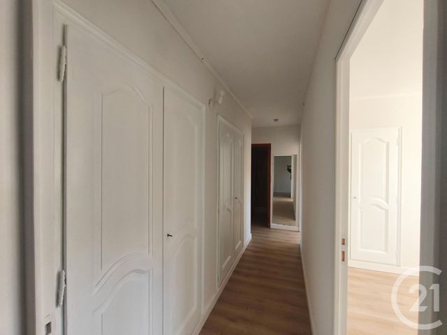 Appartement T3 à louer - 4 pièces - 66.38 m2 - LA GARDE - 83 - PROVENCE-ALPES-COTE-D-AZUR - Century 21 Le Rocher