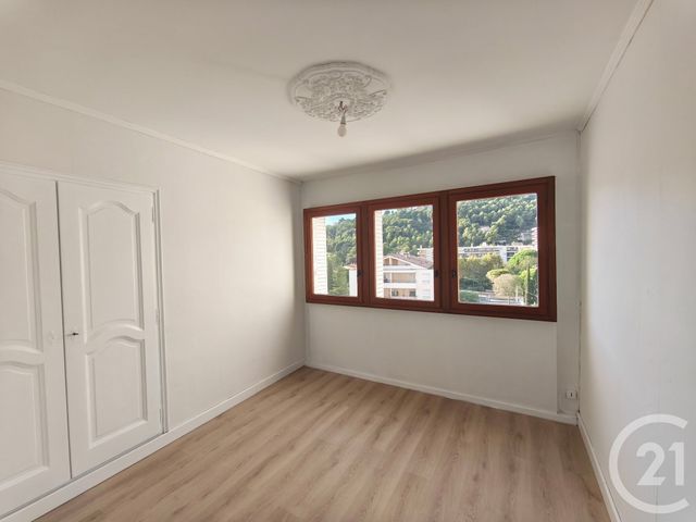 Appartement T3 à louer - 4 pièces - 66.38 m2 - LA GARDE - 83 - PROVENCE-ALPES-COTE-D-AZUR - Century 21 Le Rocher