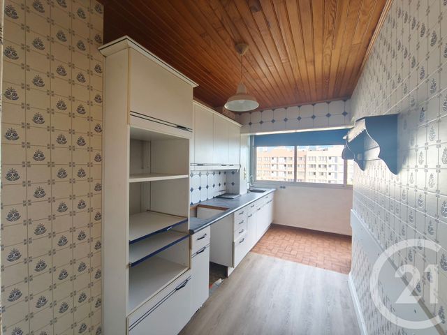 Appartement T3 à louer - 4 pièces - 66.38 m2 - LA GARDE - 83 - PROVENCE-ALPES-COTE-D-AZUR - Century 21 Le Rocher