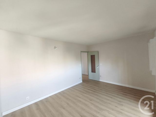 Appartement T3 à louer - 4 pièces - 66.38 m2 - LA GARDE - 83 - PROVENCE-ALPES-COTE-D-AZUR - Century 21 Le Rocher