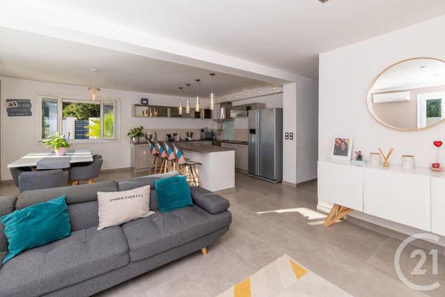 Afficher la photo en grand maison à vendre - 5 pièces - 117.21 m2 - LA GARDE - 83 - PROVENCE-ALPES-COTE-D-AZUR - Century 21 Le Rocher